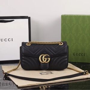 Gucci GG Marmont Matelasse Mini shoulder Bag